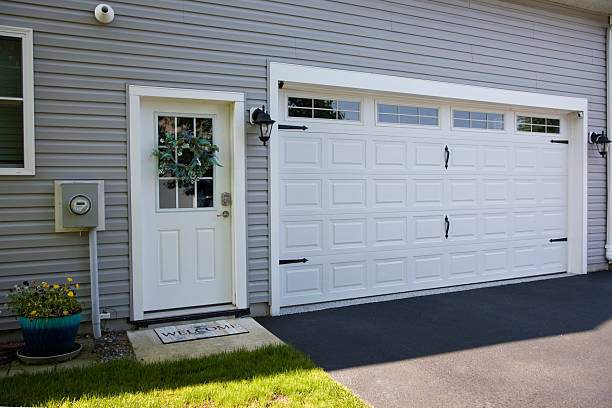 24/7 Emergency Garage Door Panel Replacement experts in Marshall County County, TN